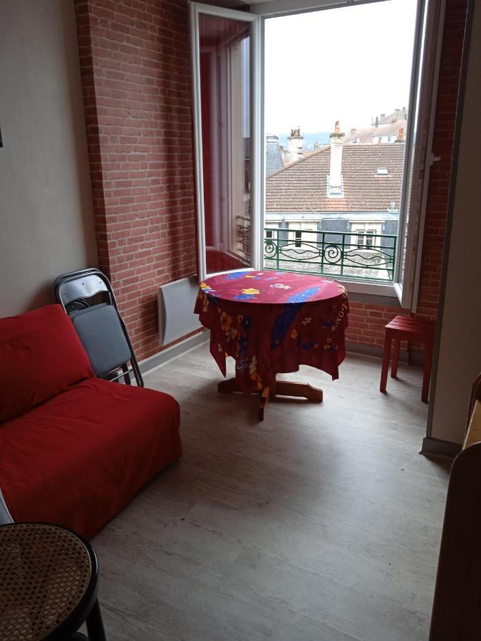 Vichy -Appartement Coquet 2 Pieces - Centre Ville Eksteriør bilde